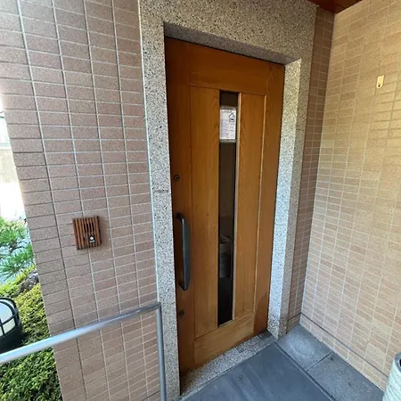Nobu House 都会の喧騒から離れた隠れ家豪邸ステイ 広島市 エクステリア 写真